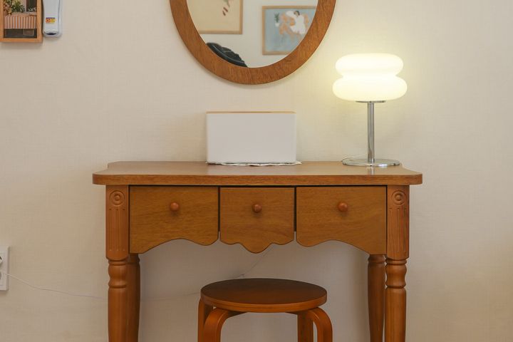 Cozy Dining Room / 10 Minutes from Sillim 12th image