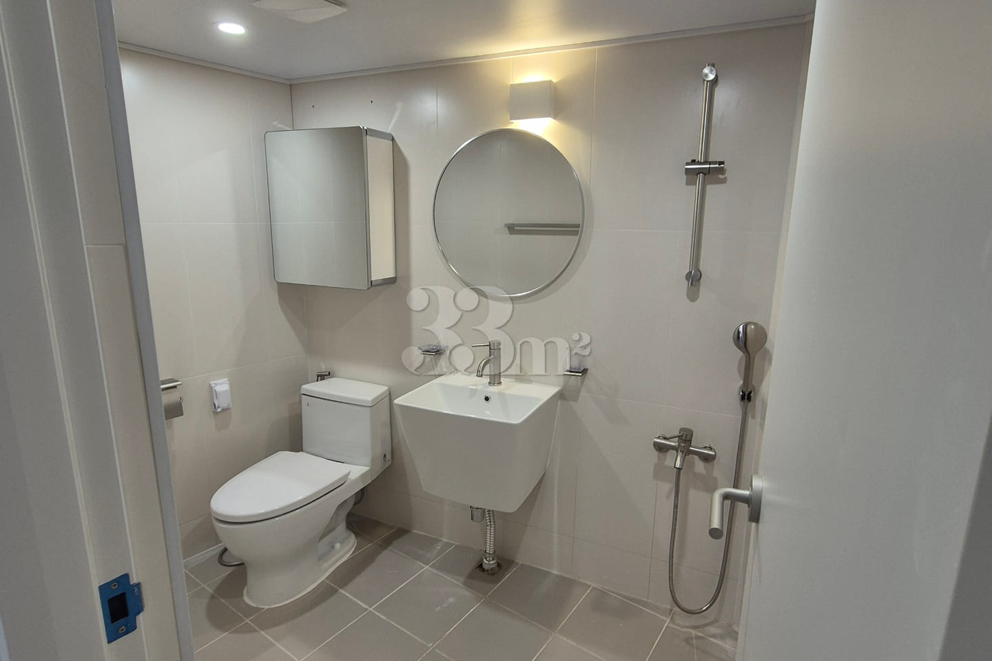 Songdo Beach Unit 102 7th image