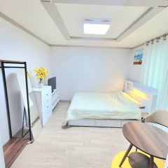 Hotel-style accommodation near Suseongmot Lak Unit Image