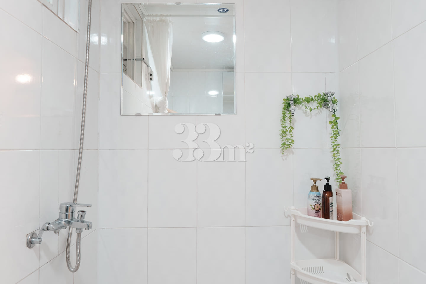 September Discount: Fully Furnished 2-Room Un 10th image