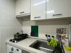 Clean and safe for female students 1th image