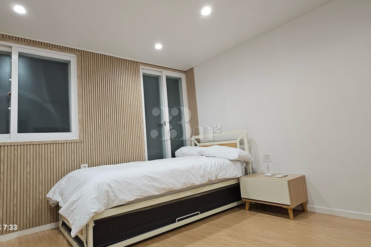 32 rooms with a clean remodel 0th image