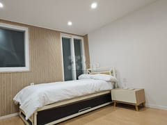 32 rooms with a clean remodel 0th image