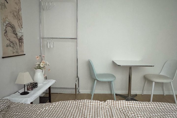 Two-room house near Sinseoldong Station 4th image