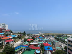 An apartment with an ocean view in Donghae 5th image