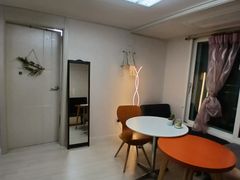 Two-room apartment in Junggok-dong with parki 3th image