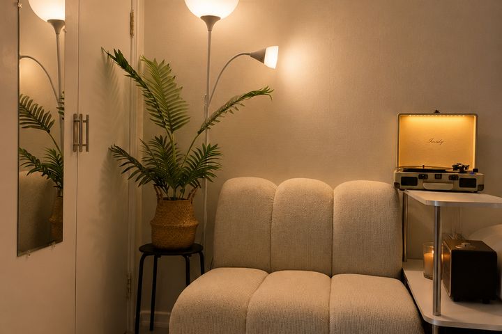 Fully furnished unit near Hyosung Hospital & 5th image