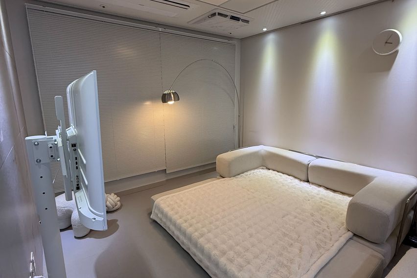 Grave Room 6번째 이미지