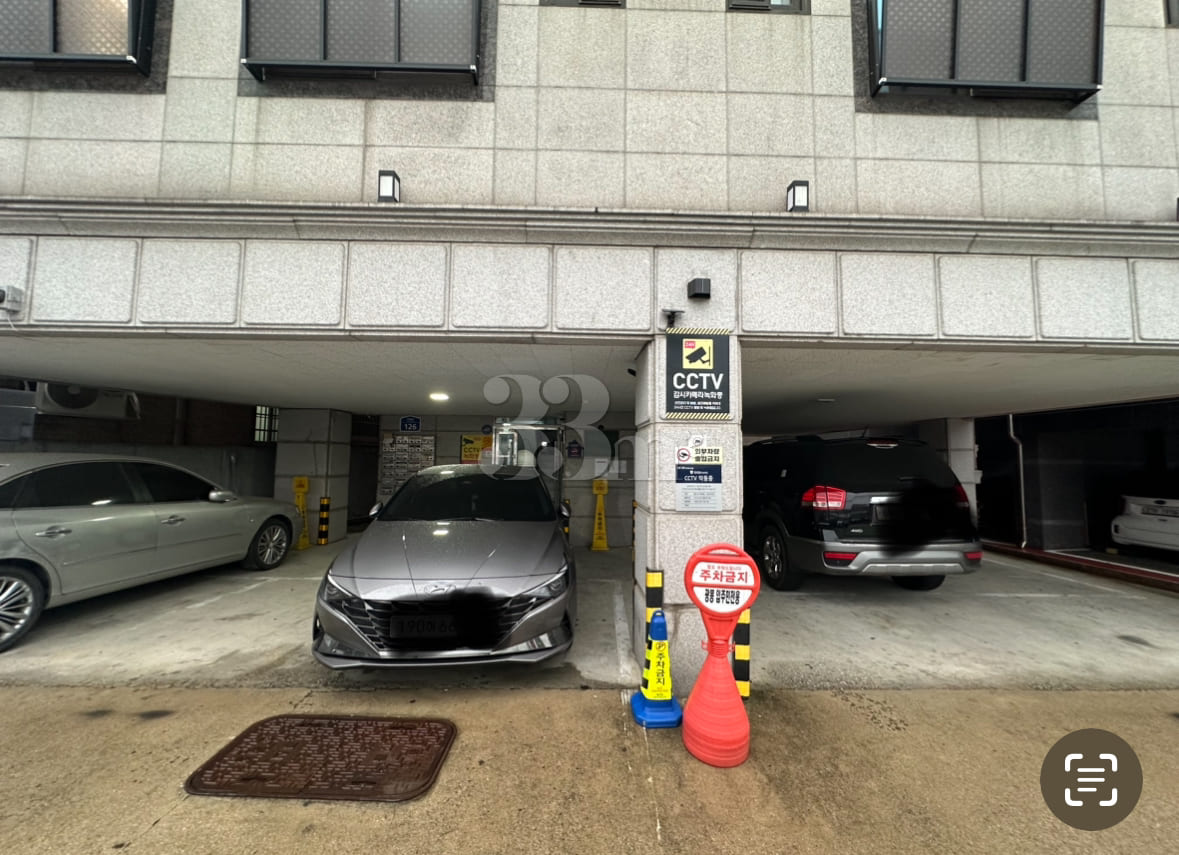 Clean, fully furnished apartment in front of  5th image