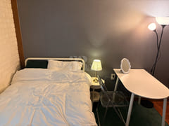 A pleasant room right next to the subway stat 2th image