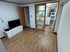 Clean, fully furnished apartment in front of 2th image