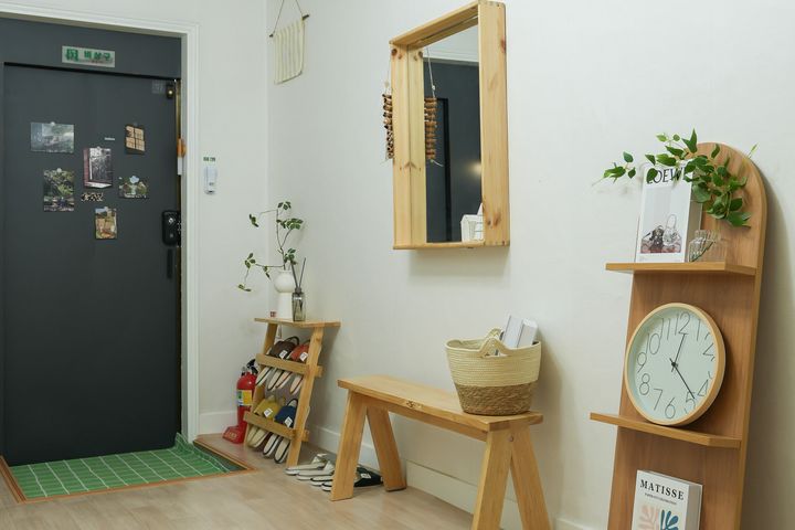 Cozy Dining Room / 10 Minutes from Sillim 13th image
