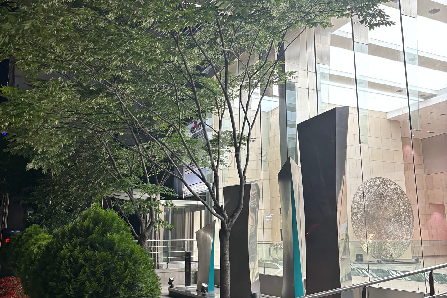 Gangnam Station, 1-minute walk, fully furnish 17th image