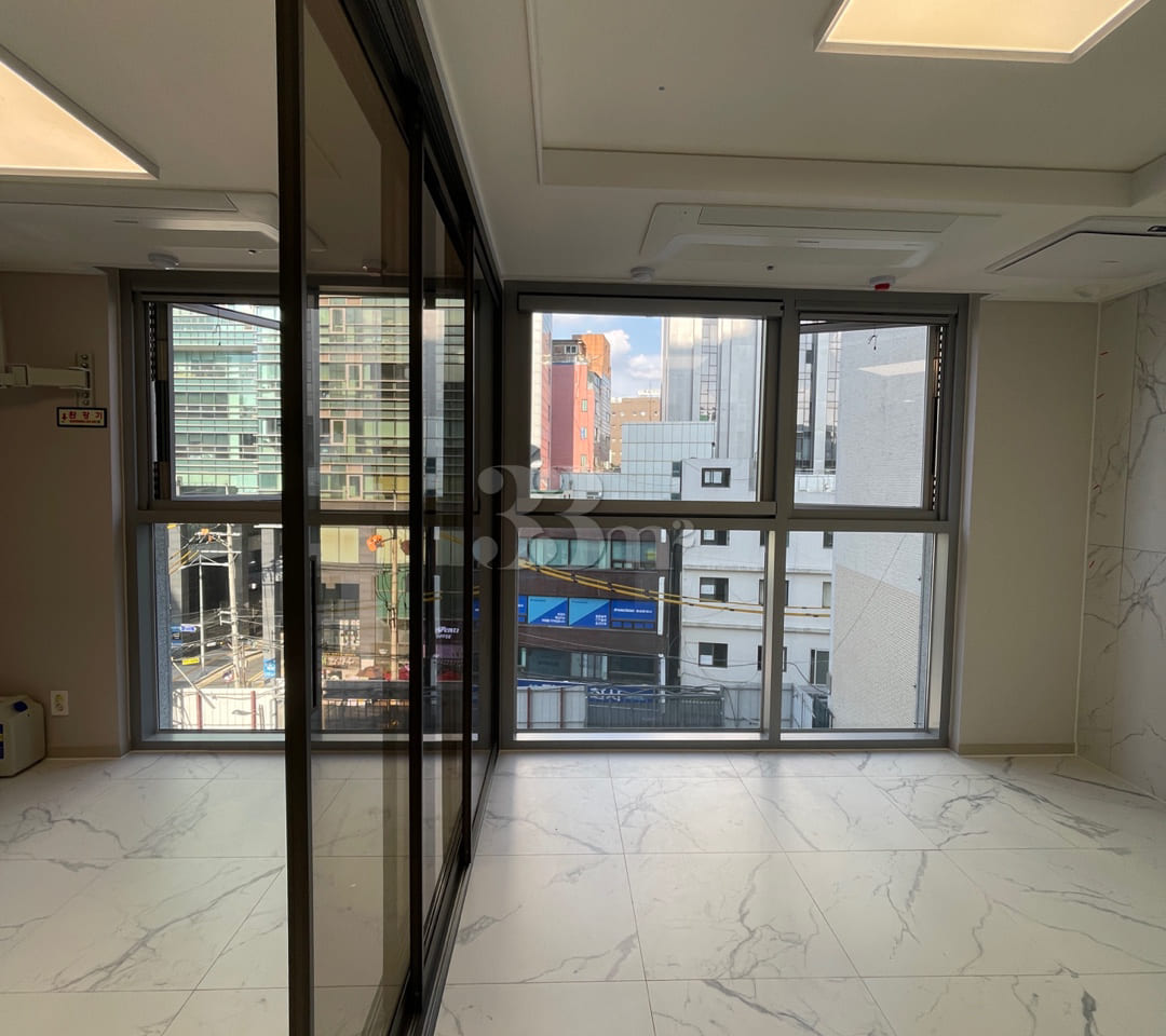 Two-room apartment with separate living room, 4th image