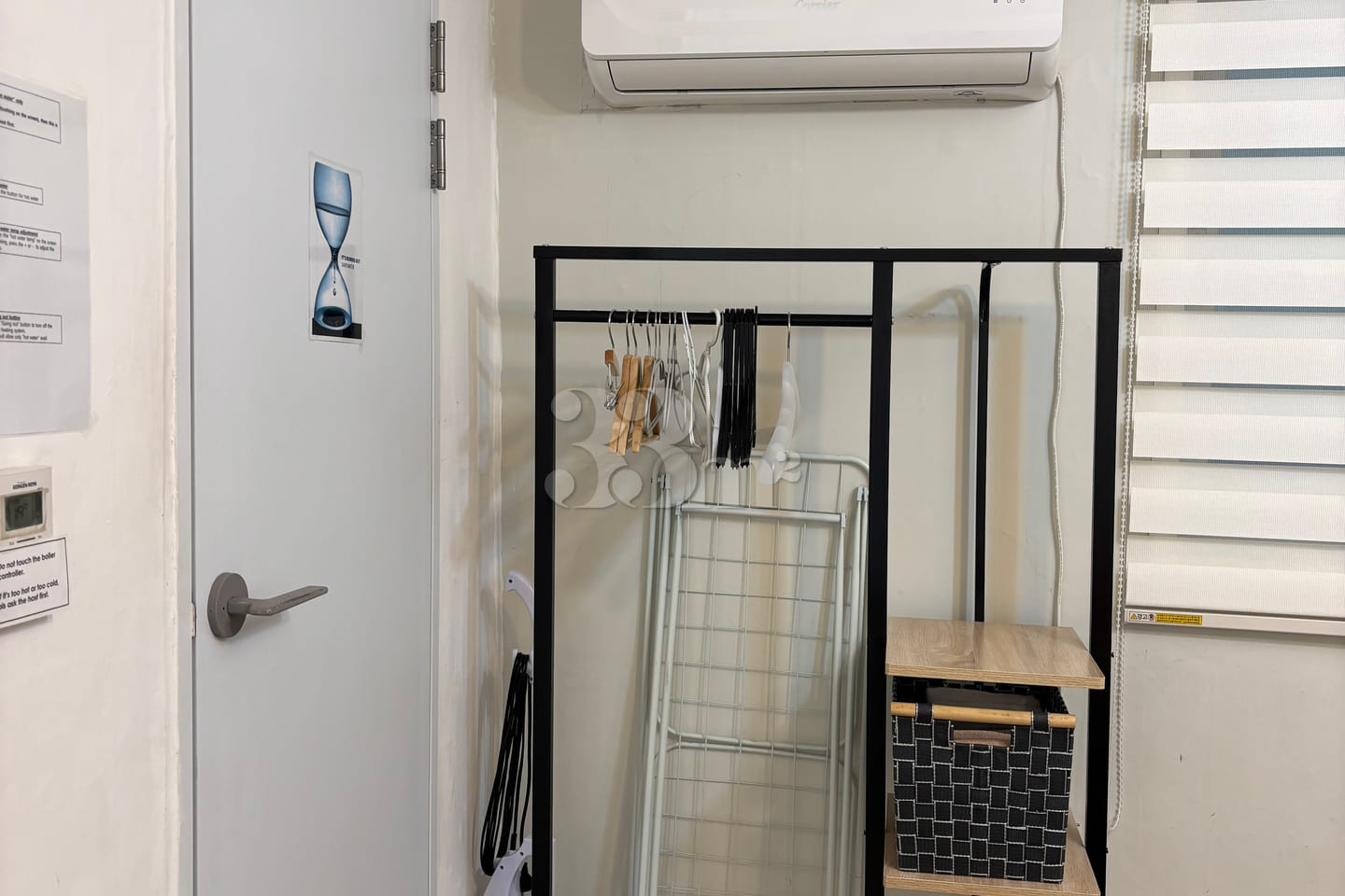2-minute walk to Sinsa Station, fully furnish 4th image