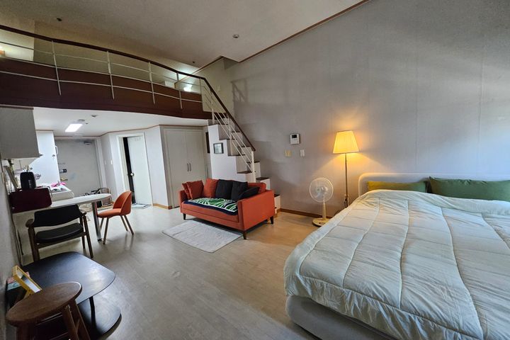 Loft-style officetel near Ilsan Daehwa Statio 0th image