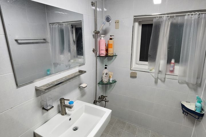 Seogwipo Private Villa with Whirlpool and Gym 13th image