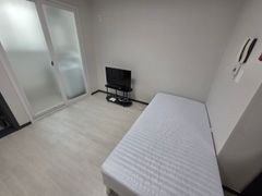 Studio apartment, 5-minute walk from Songtan 3th image