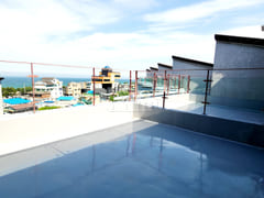 One-month stay at a beachfront duplex with a 1th image
