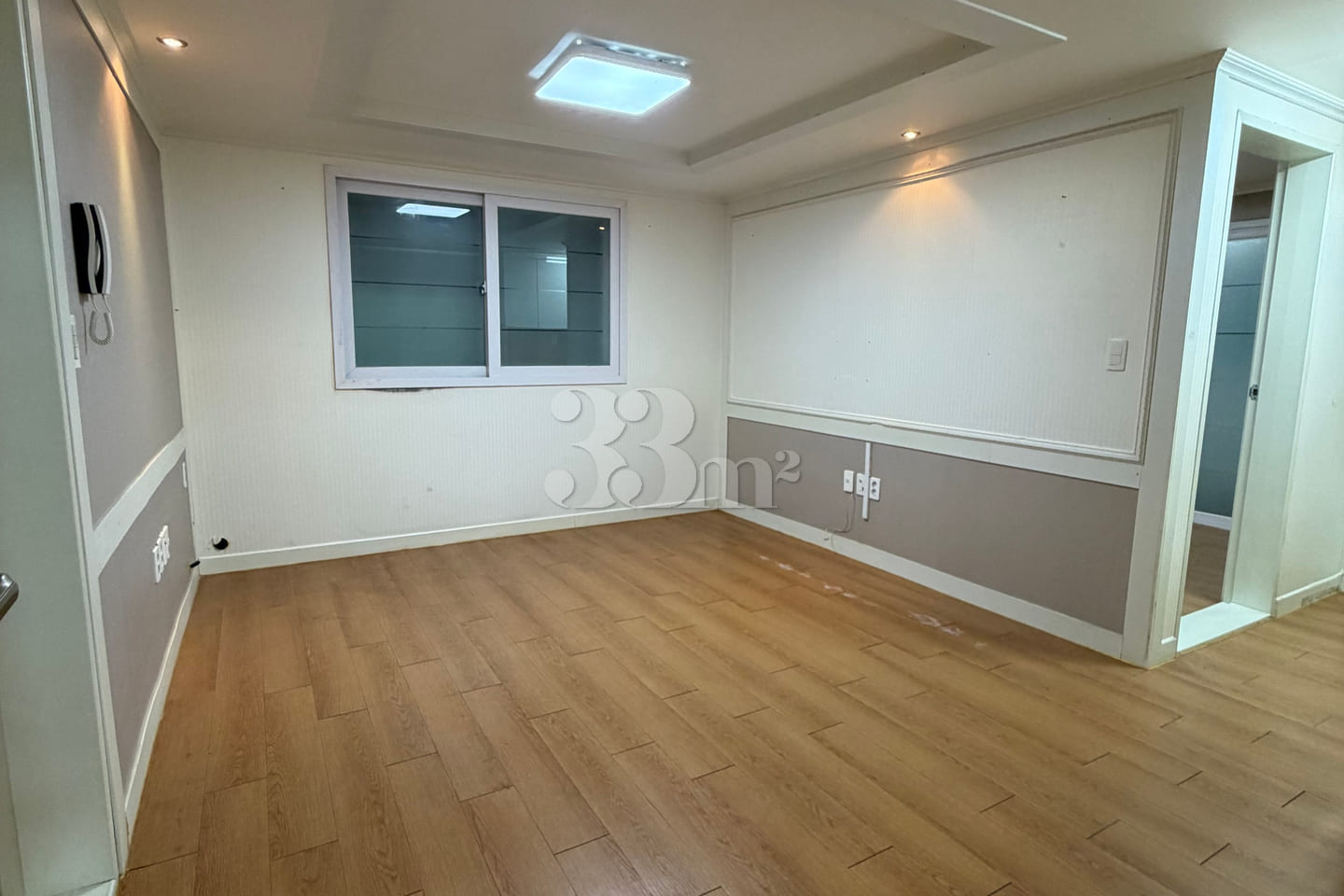 Room 303, Two-room 0th image