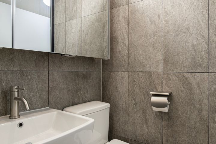 Luxury Spacious Room with Full Options 412 6th image