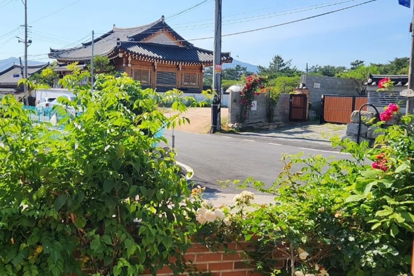 구절초가는길 본채