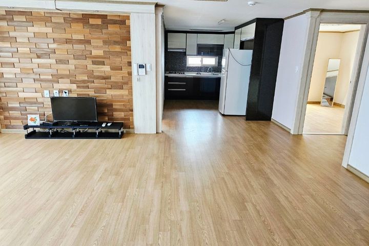 Ansan Parkville Three-Room Apartment 0th image