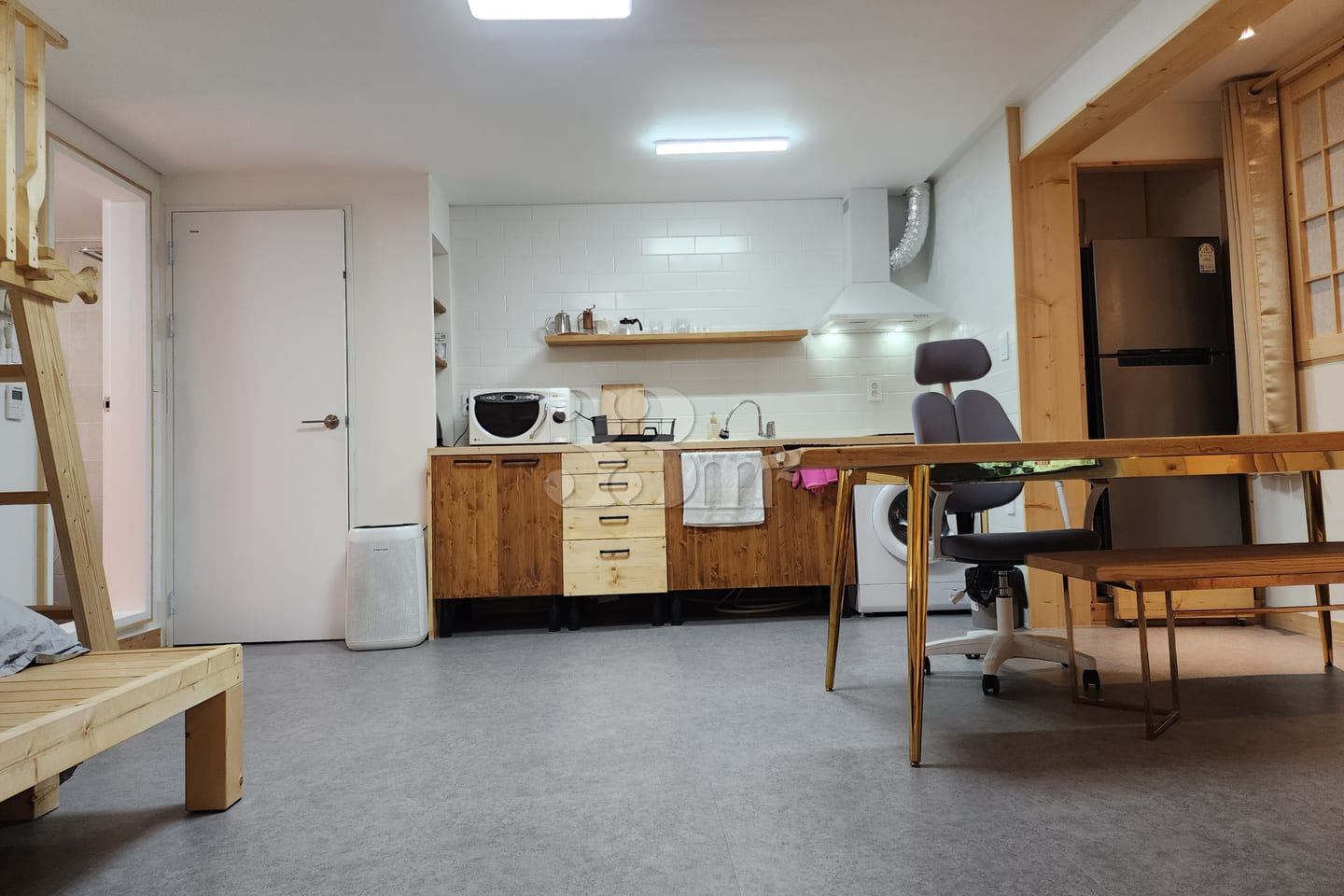 Jeonghee's Place (10-minute walk from Yeoksam 1th image