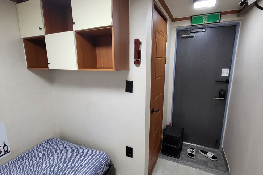 1인실 셋팅 큰방입니다