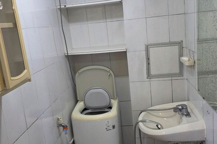 Officetel, 4th Floor, Unit 404 6th image
