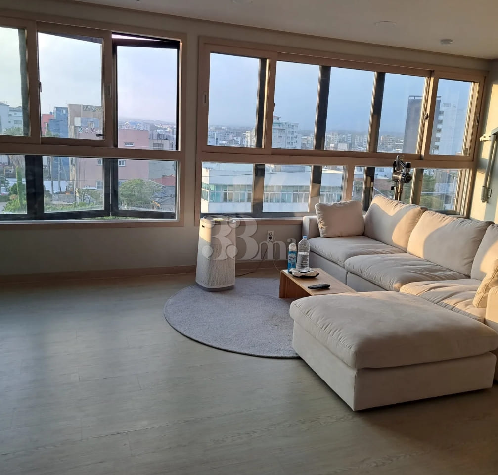 Hamdeok Beach View Spacious Family Accommodat 0th image