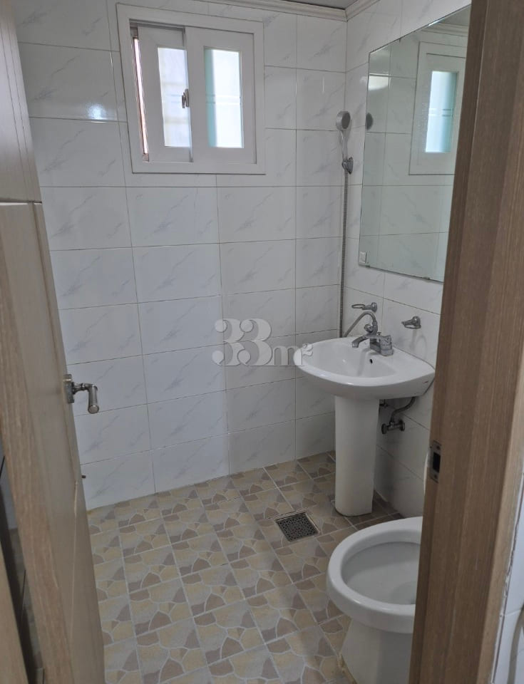 Room 201 6th image