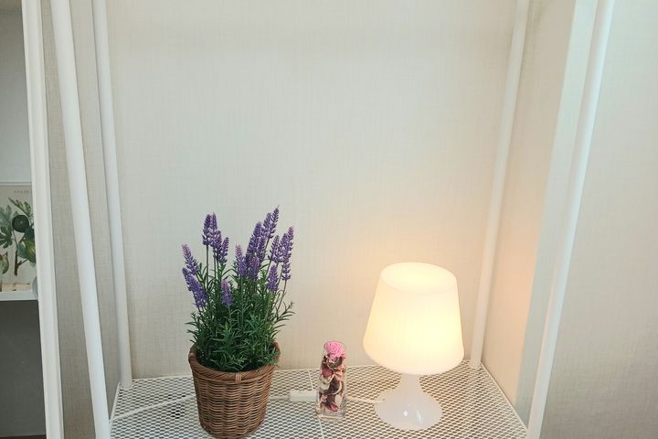 Room 202 5th image