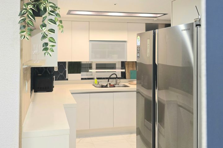 3-room, fully furnished, 10-minute walk from  8th image