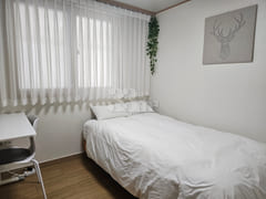 1 minute from the Han River; fully furnished; 7th image