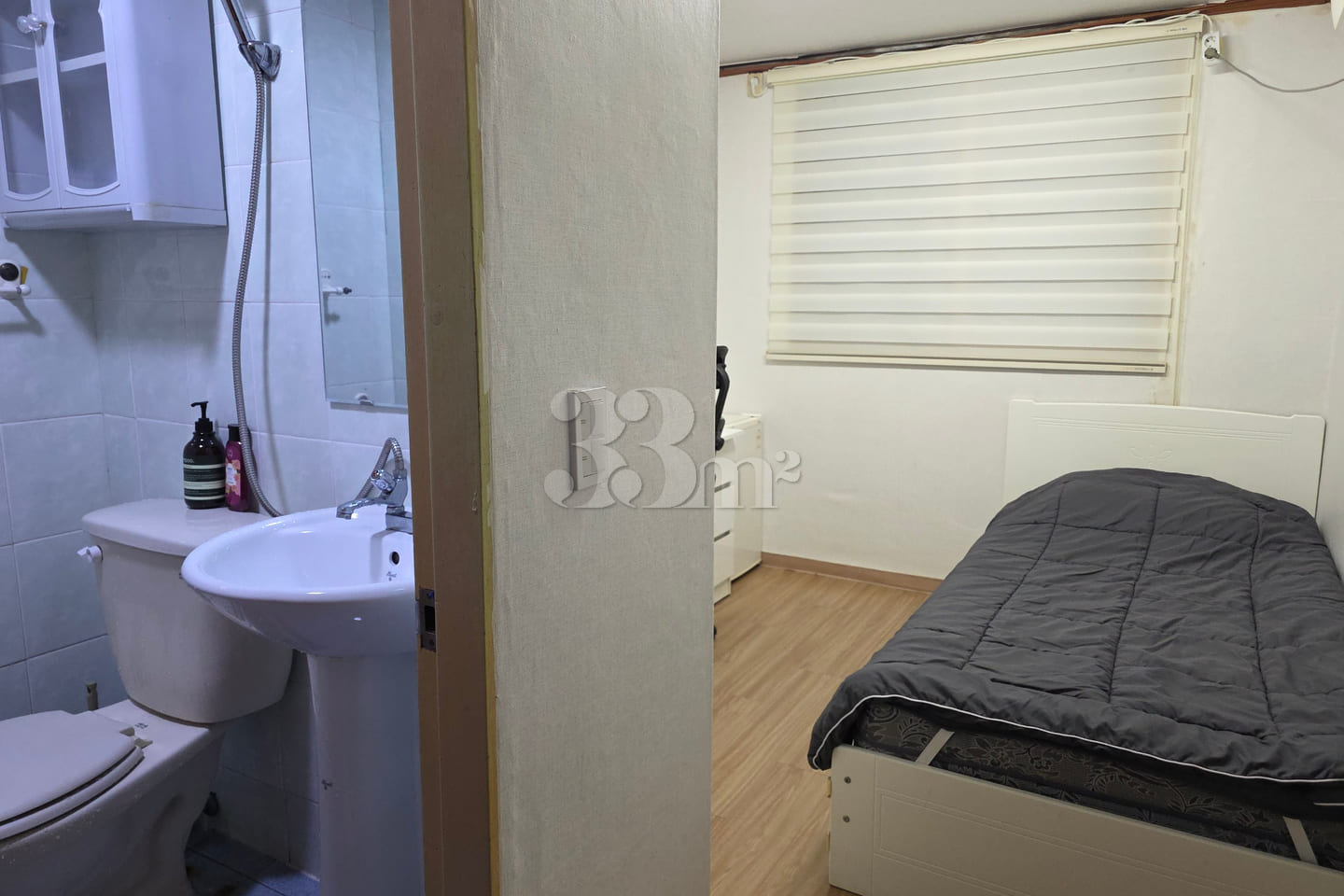 Room 401 12th image