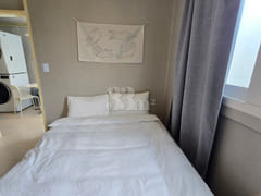 Dongdaemun Apartment with a Cheonggyecheon St 5th image