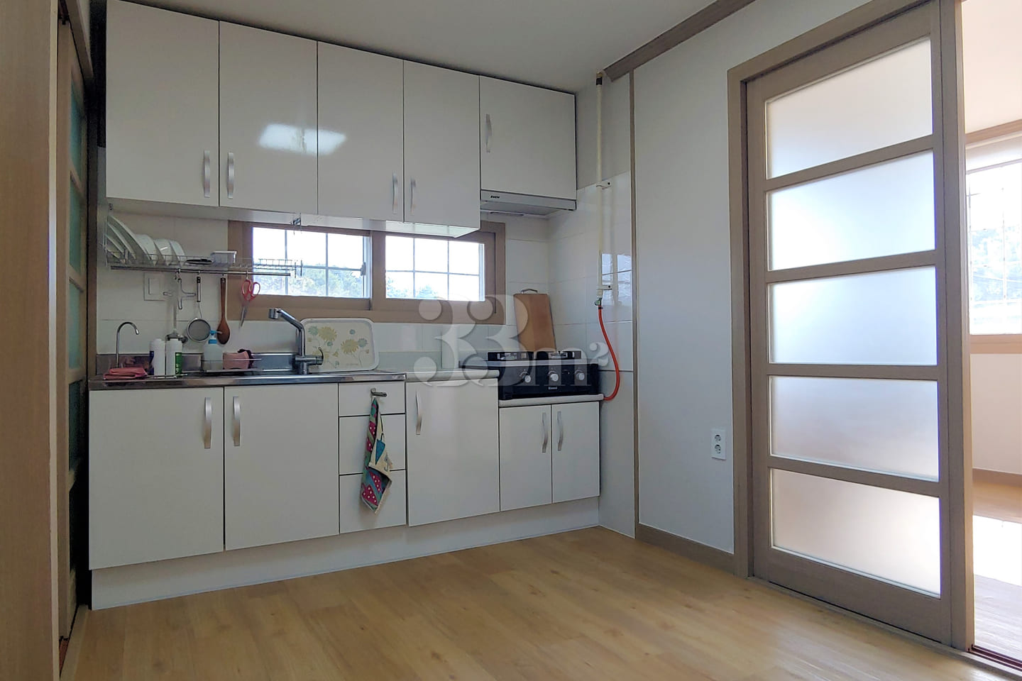 A Sun-Drenched House in Seogwipo 2th image
