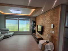 Gaom Modern South-Facing Fully Furnished Thre 1th image