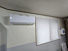 Dream Room 402 9th image