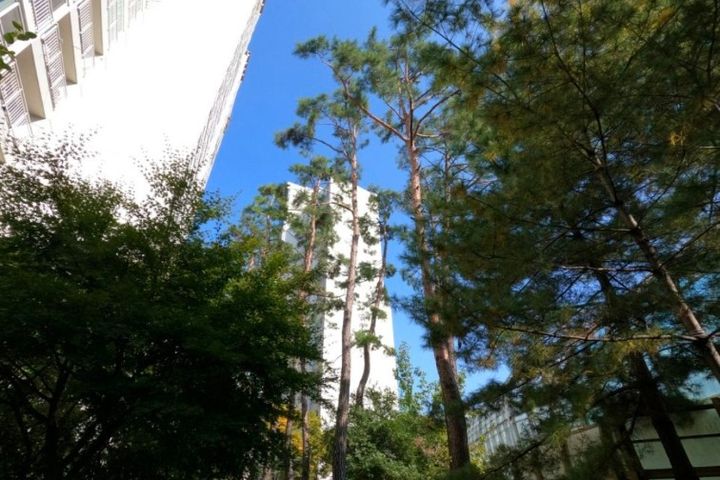 Located a 5-minute walk from Guseong Station 0th image