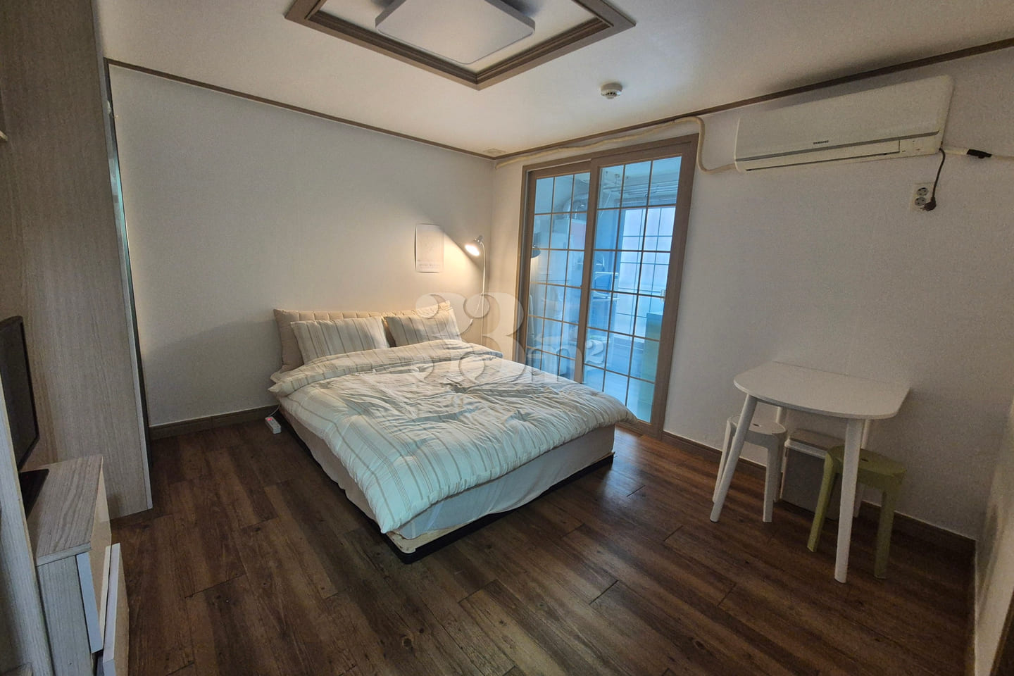 Studio apartment located 1 minute from Hadan  0th image