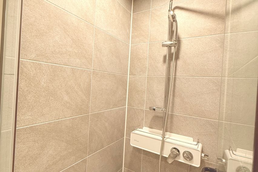 Sky House 11th image