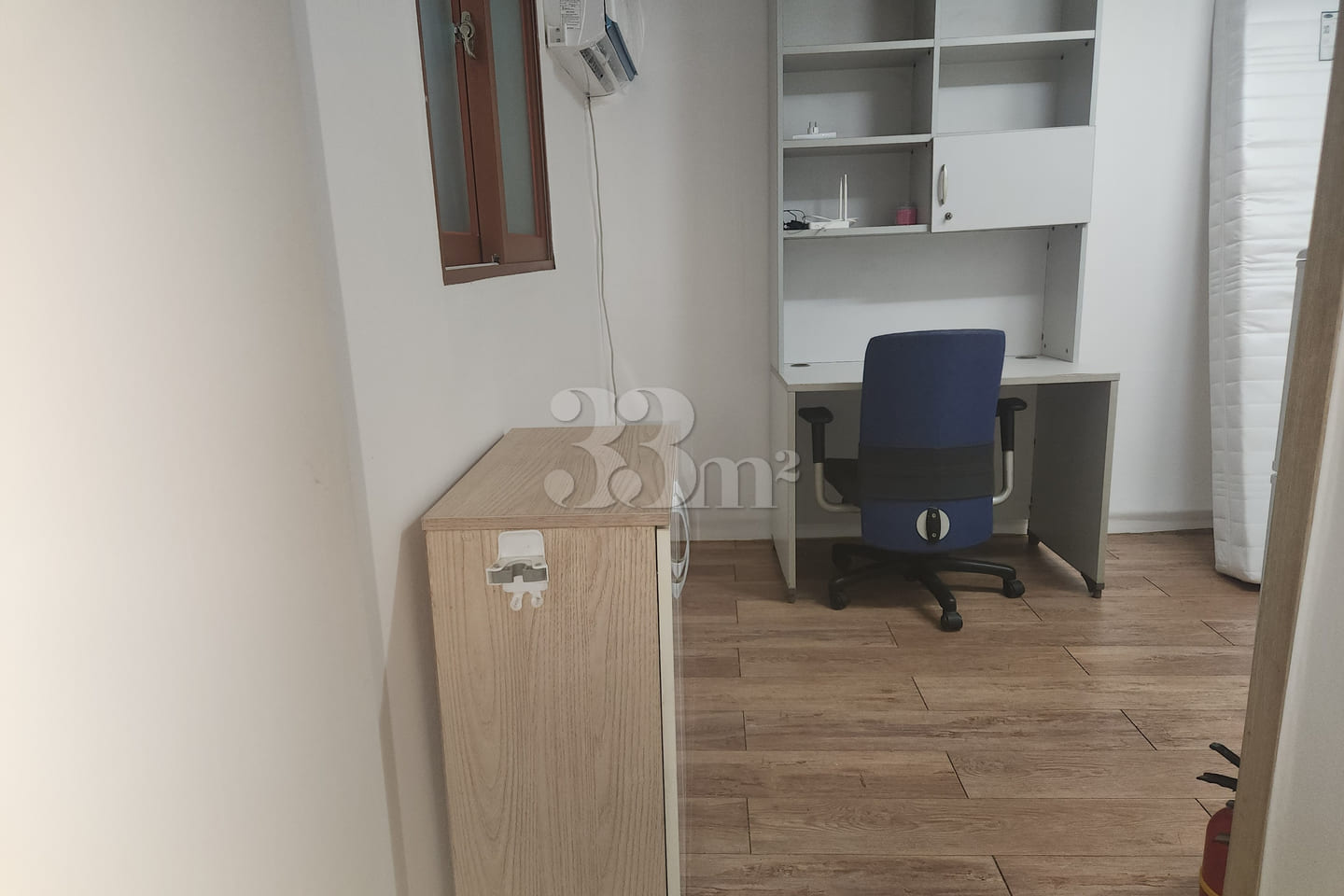 A quiet, spacious room 1th image