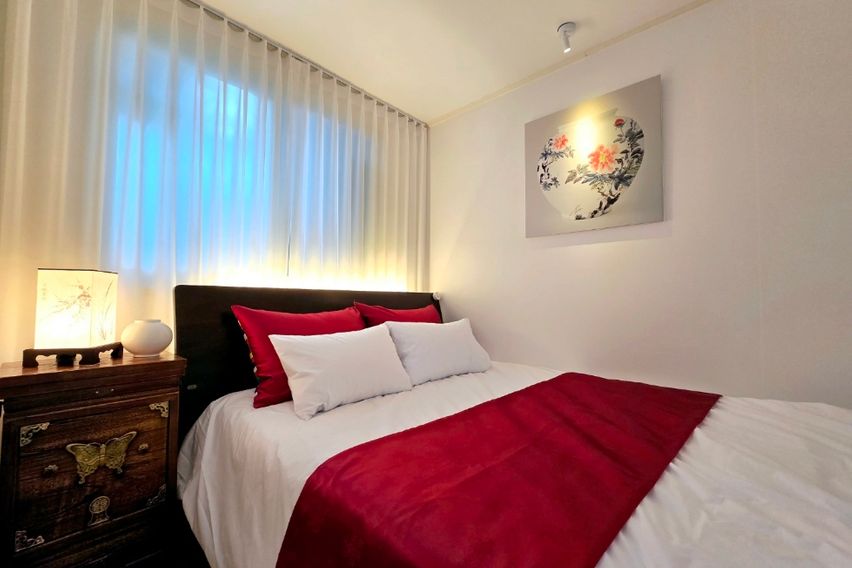 합정역1분/3룸/8인