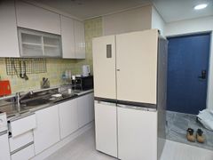Three-room apartment near Machi Square 3th image