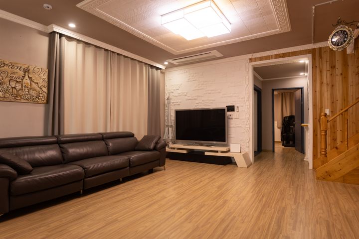 Two-story private house next to Seogwipo Hot 2th image