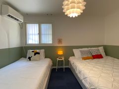 5 minutes from Sinchon Station / 1st floor, p 6th image