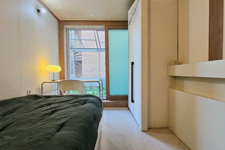 Middle Room A 1th image