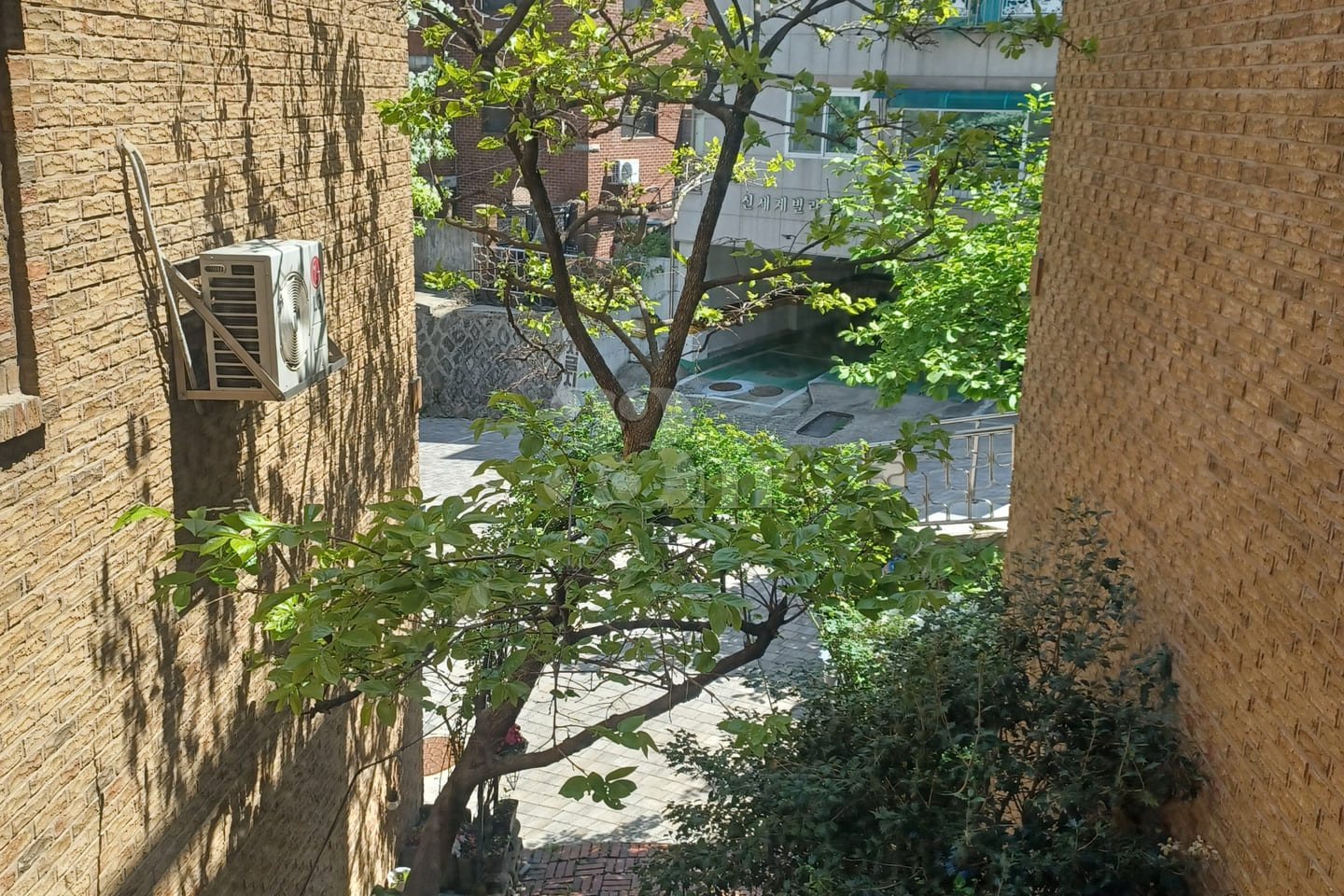 Quiet studio apartment near Seodaemun Station 14th image